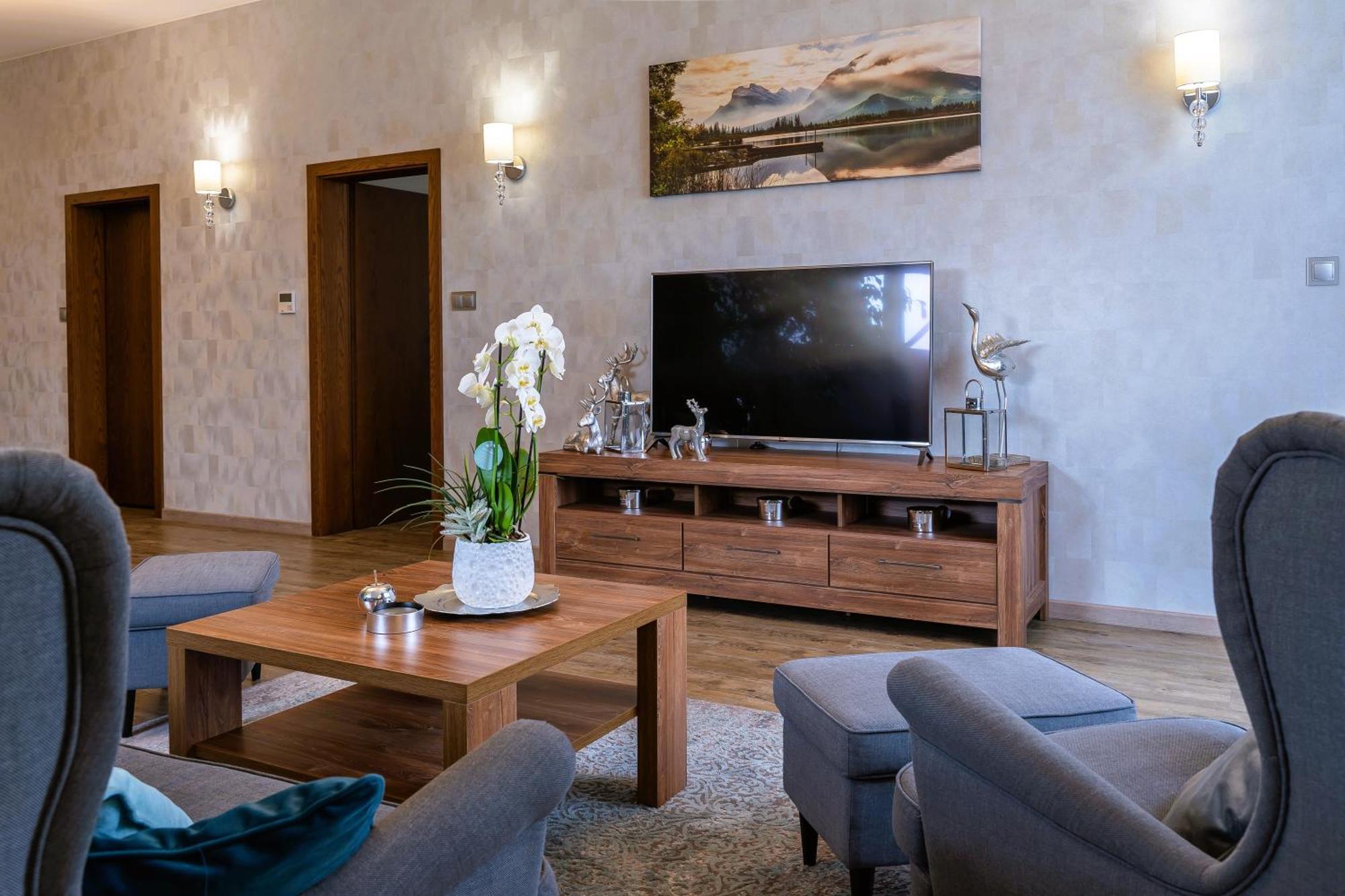Zlota Jesien Restauracja I Noclegi Nad Jeziorem Kartuzy Luaran gambar